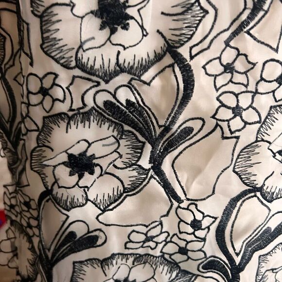 Erin floral black and white sheath dress mini length size 8 EUC - Picture 3 of 4